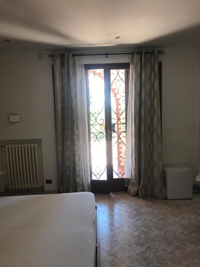 DolceVita Rooms Arma di Taggia Buitenkant foto